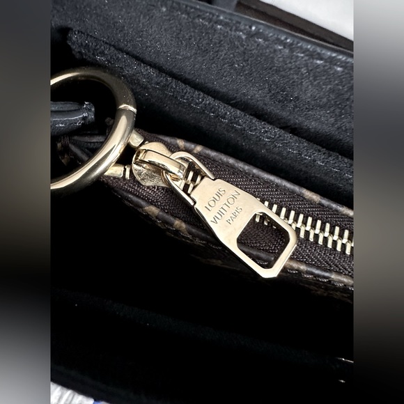 Louis Vuitton Flower Tote - Picture 9 of 12